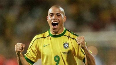 رونالدو وإيتو أبرز نجوم العالم في مئوية اتحاد الكرة