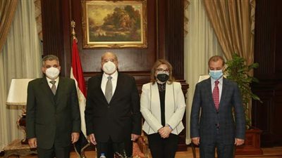 عبد الوهاب عبد الرازق يستقبل رئيس هيئة قناة السويس