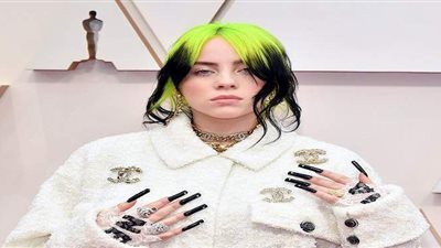 بيلي أيليش تتصدر قائمة بيلبورد بأغنية Therefore I Am| فيديو