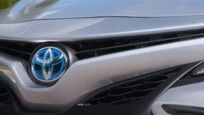 تقنيات لشحن الهواتف لاسلكيا.. تعديلات جديدة فى سيارات تويوتا Camry | فيديو