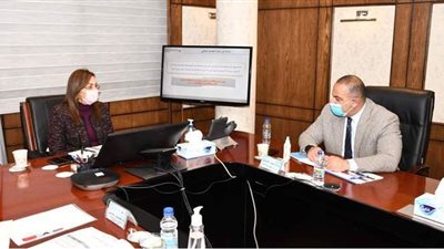 وزيرة التخطيط تبحث أولويات التدخلات التنموية في 