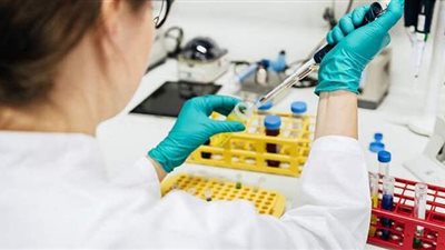 تل أبيب تتلف المئات من لقاحات كورونا