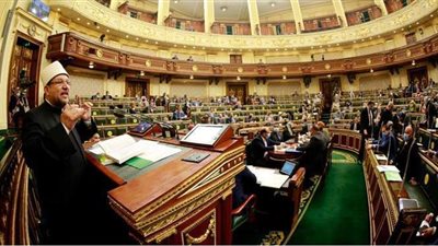 محمود بدر ينتقد تبرعات بناء المساجد: لم نر صدقة لغرف العناية المركزة