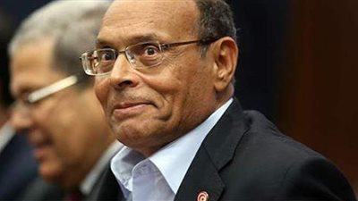 رئيس تونس السابق: الطرد المشبوه تمثيلية مثيرة للضحك