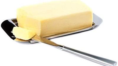 استشاري تغذية يحذر من تناول الأطفال جبن الدهن النباتي