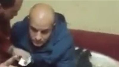 الأمن يحقق في فيديو اعتداء شخص على أمين شرطة داخل شقته بزعم وضع مخدرات