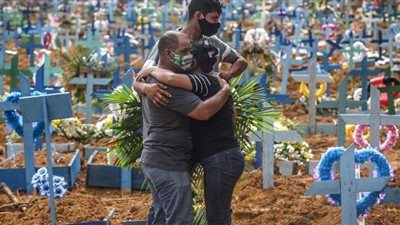 بريطانيا تشهد أزمة في دور الجنازات بسبب كورونا