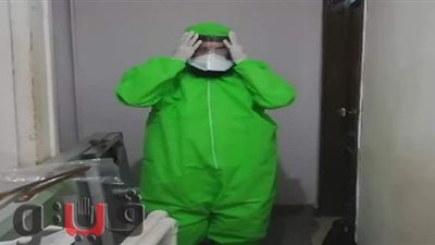 واقعة مؤسفة السبب.. حكاية مقدم برامج دينية تطوع لتغسيل موتى كورونا | صور