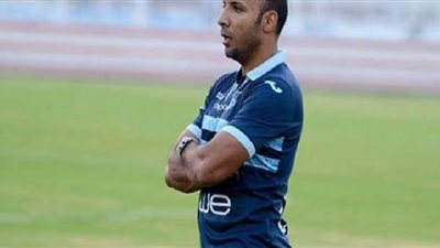 تأكيدًا لانفراد فيتو.. إقالة أيمن عبد العزيز من قطاع الناشئين بالزمالك