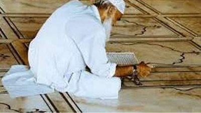 تفسير رؤية رجل الدين في المنام لـ أشهر العلماء