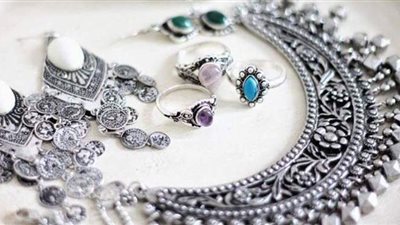 أسعار الفضة تواصل الارتفاع.. والغرفة التجارية توضح طريقة الاستثمار فيها