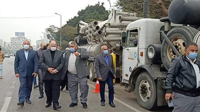 محافظ القاهرة يتابع استعدادات موجة الأمطار المتوقعة | صور