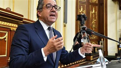 وزير الآثار يكشف دور 