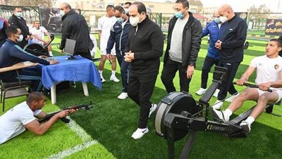 السيسي يشيد بكفاءة طلبة الكلية الحربية