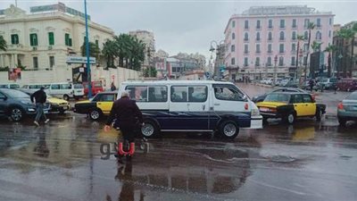 10 صور ترصد هطول الأمطار الغزيرة على الإسكندرية