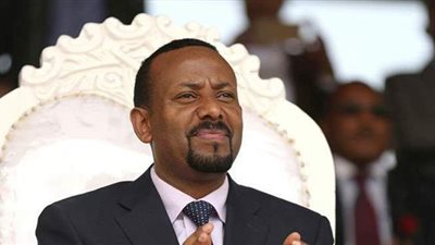 وسط أزمات داخلية وحدودية.. أبي أحمد يجري مباحثات مع الرئيس الفرنسي