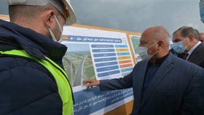 وزير النقل يواصل جولاته على مشروعات الطرق والكباري