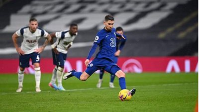 تشيلسي يتقدم على توتنهام 0/1 في الشوط الأول بالدوري الإنجليزي