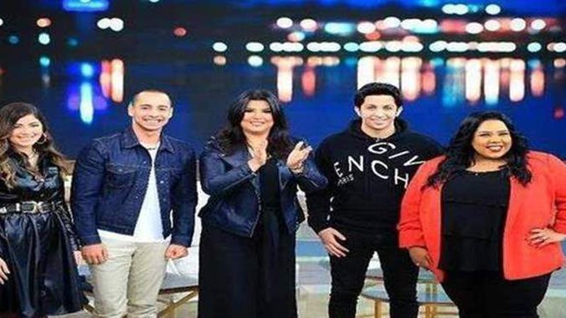 ابطال في بيتنا روبوت