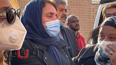 نجلة عزت العلايلي: لم أتلق مكالمة أبي اليوم لأكتشف وفاته وحيدا ..فيديو