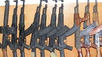 الأمن العام يضبط 33 متهما بحوزتهم 192 قطعة سلاح ناري وأبيض بالمحافظات