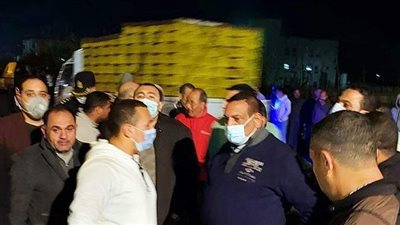 محافظ البحيرة يتفقد موقع الهبوط الأرضي على الطريق الزراعي