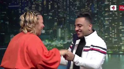 شغل فيفي عبده.. تحدي رقصة الصلصة بين ويزو وأوس أوس | فيديو