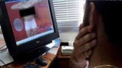 يغريهن بالتمثيل ويبتزهن بصور فاضحة.. «مسيو أيمن» قصة أكبر شبكة «دعارة إلكترونية» عابرة للمحافظات