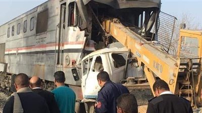يظهر لحظة اختراق الونش كابينة القائد.. أول فيديو لحادث قطار أسيوط