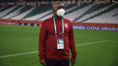 الأهلي في المونديال| موسيماني يبحث مع جهازه المعاون خطة مواجهة «البايرن»