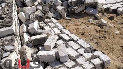 إزالة فورية لبناء مُخالف داخل منطقة مقابر حنيدق في الإسماعيلية |صور