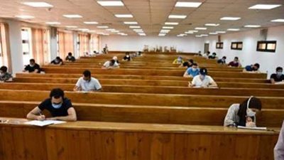 مواصفات ورقة أسئلة امتحانات الترم الأول بجامعة القاهرة