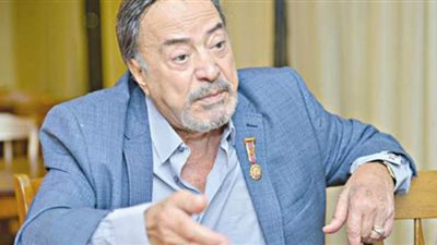 يوسف شعبان يكشف حقيقة مرضه.. وهذه رسالة رجاء حسين له | فيديو