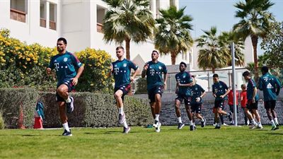 بايرن ميونخ يخوض تدريبه الأول في قطر استعدادا للأهلي | صور