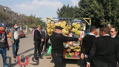 حملة مكبرة لإزالة إشغالات الباعة الجائلين بالإسماعيلية | صور