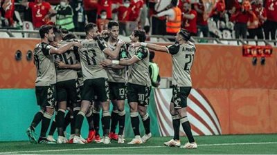 لماذا لا يلعب الأهلي مهاجما أمام بايرن ميونخ؟ | فيديو