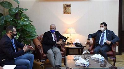 وزير الرياضة يناقش مع رئيس اتحاد الرجبي آخر استعدادات البطولة العربية