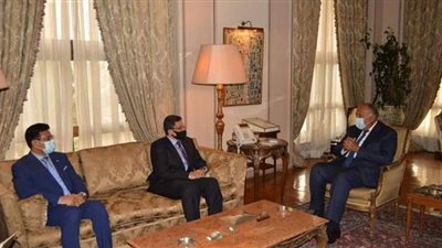 وزير الخارجية يؤكد موقف مصر من دعم اليمن ومساعيه لتحقيق الاستقرار والتنمية