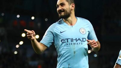 جوندوجان يحرز هدف مانشستر سيتي الأول في ليفربول