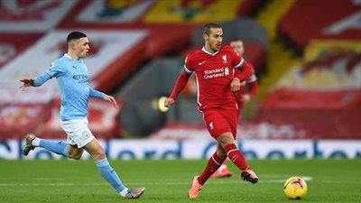 ليفربول يسقط في ملعبه برباعية أمام مانشستر سيتي.. وصلاح يسجل