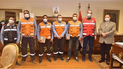 تكريم العاملين بإسعاف أسيوط تقديرا لجهودهم خلال جائحة كورونا | فيديو