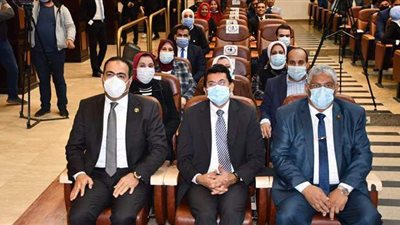 وزير الرياضة يكرم الفائزين بانتخابات برلمان شباب مصر | صور