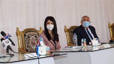 وزيرا الزراعة والتعاون الدولي يشهدان تسليم مزارعي الفيوم والمنيا 324 معدة وآلة زراعية