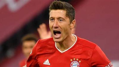 ليفاندوفسكي يسجل هدف بايرن ميونخ الأول في مرمى الأهلي