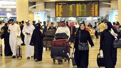 إصدار وإلغاء آلاف التصاريح.. تعرف على أبرز قرارات الكويت بشأن الوافدين