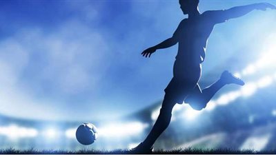 تفسير رؤية لاعب كرة القدم في المنام وعلاقتها بالفرج بعد الضيق