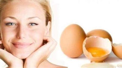 ماسك البيض على الشعر للعناية واللمعان