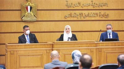 وزيرة التضامن تبحث مع مديري المديريات التنسيق بشأن مبادرة 