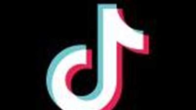 تيك توك يحذر مستخدميه عند مشاركة مقاطع فيديو تحتوي على معلومات لم يتم التحقق منها