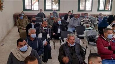 حوارات مجتمعية مع أهالي القرى المستهدفة لمبادرة حياة كريمة بالمنيا